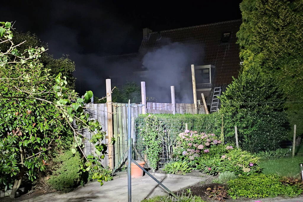 Schuur in achtertuin afgebrand