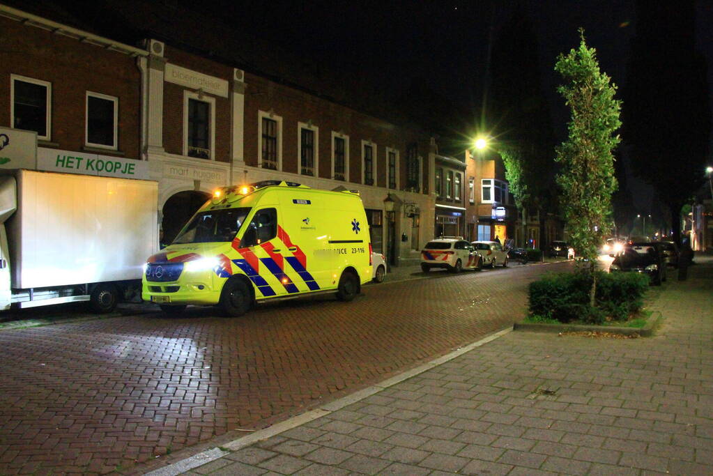 Fietser gewond bij botsing tegen bakwagen
