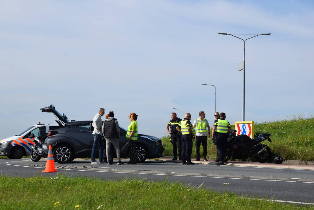 Motorrijder gewond bij ongeval op rotonde