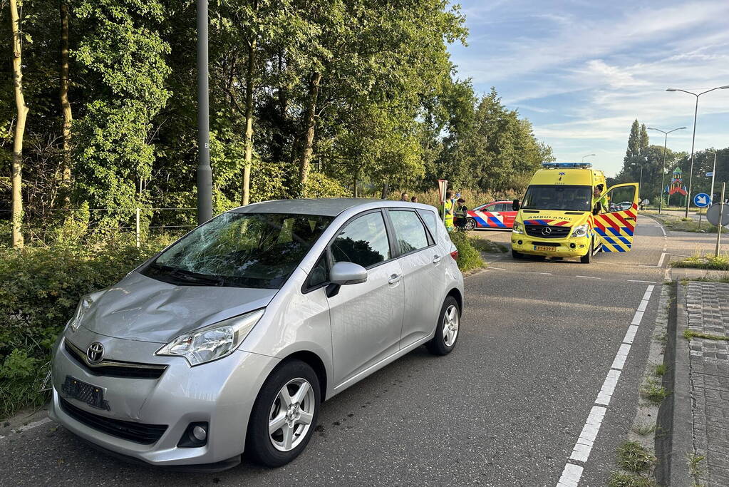 Fietser ernstig gewond bij botsing met automobilist