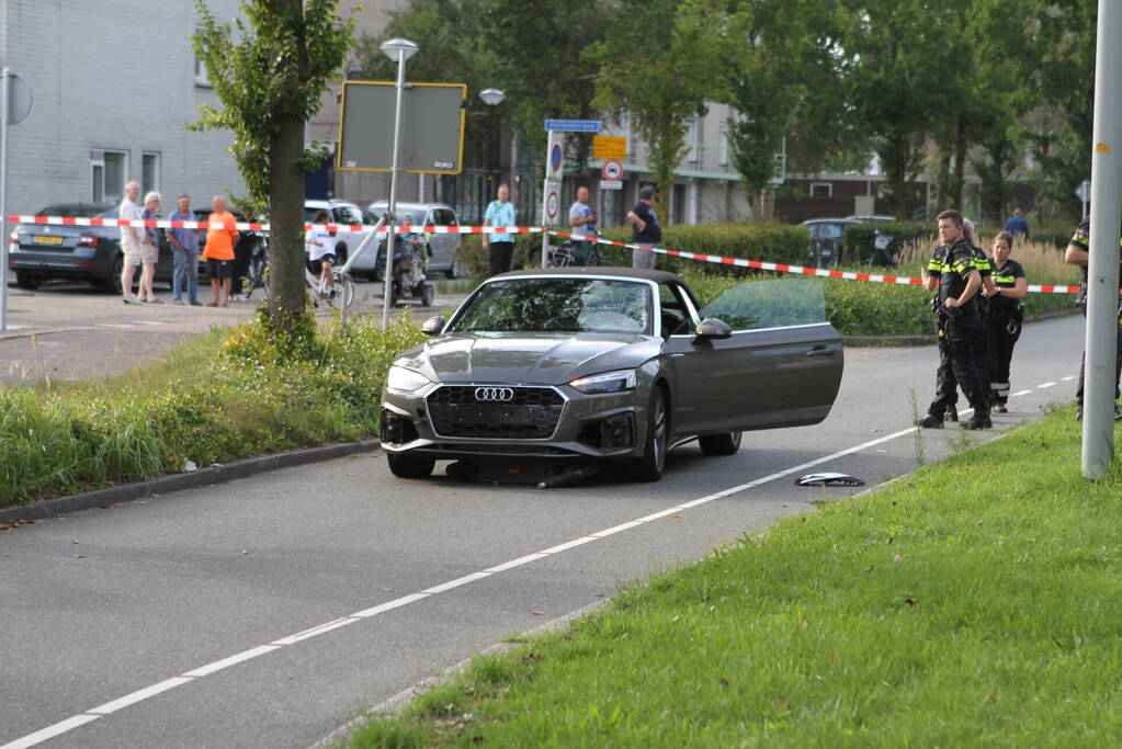 Persoon op elektrische step zwaargewond bij botsing