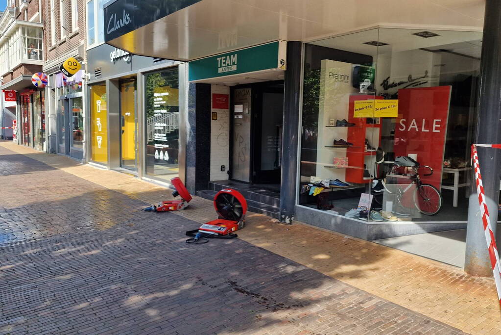 Telefoon vat vlam in kapsalon