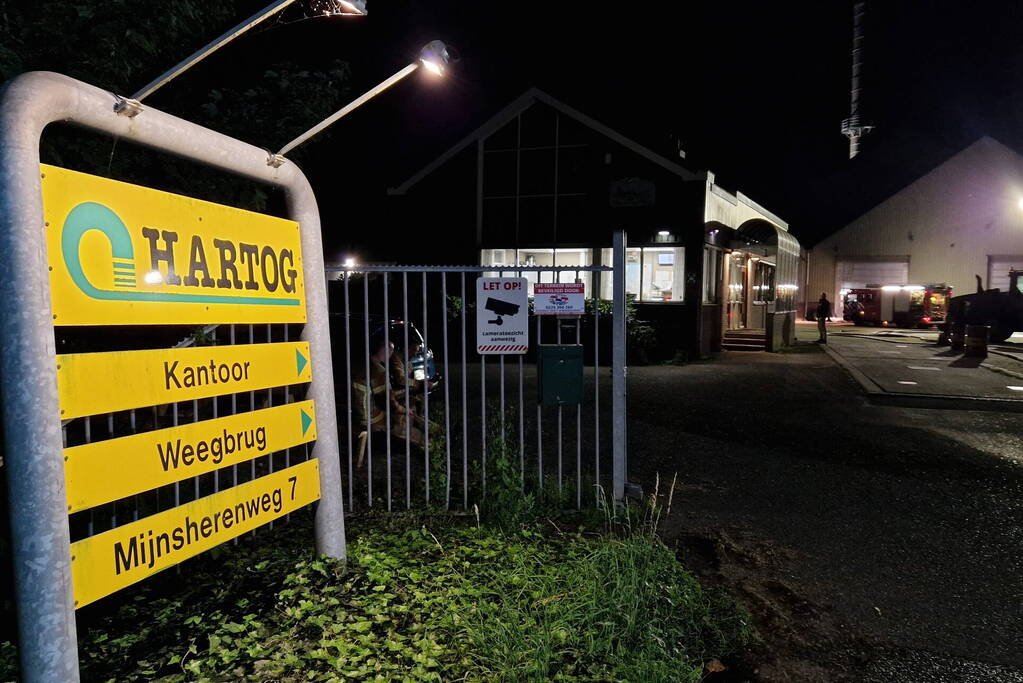 Brandweer uren bezig met brand bij grasdrogerij