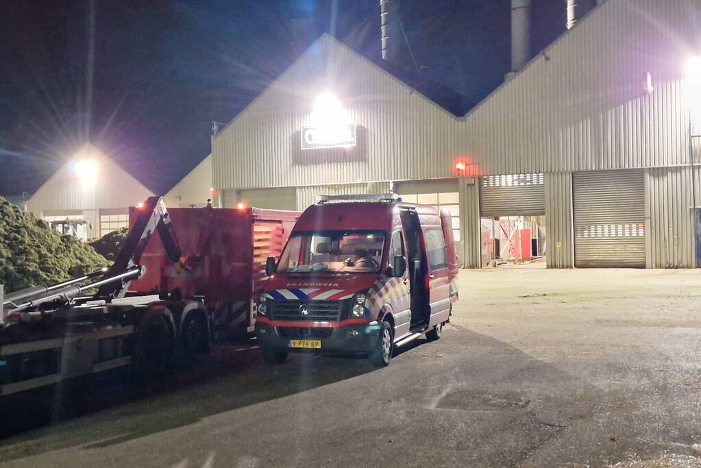 Brandweer uren bezig met brand bij grasdrogerij