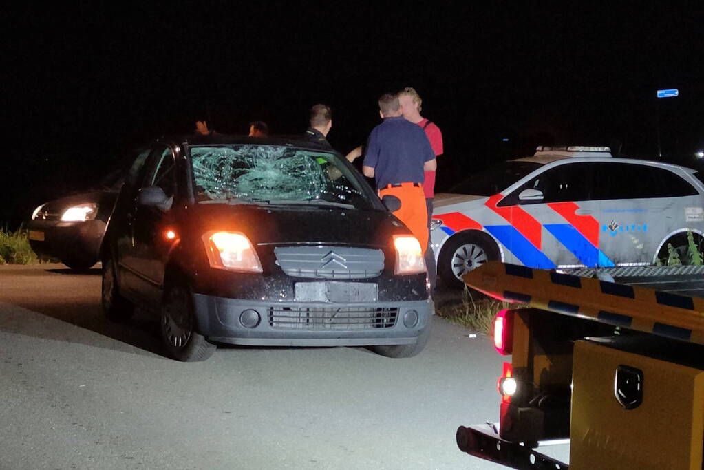 Meisje gewond bij botsing met auto