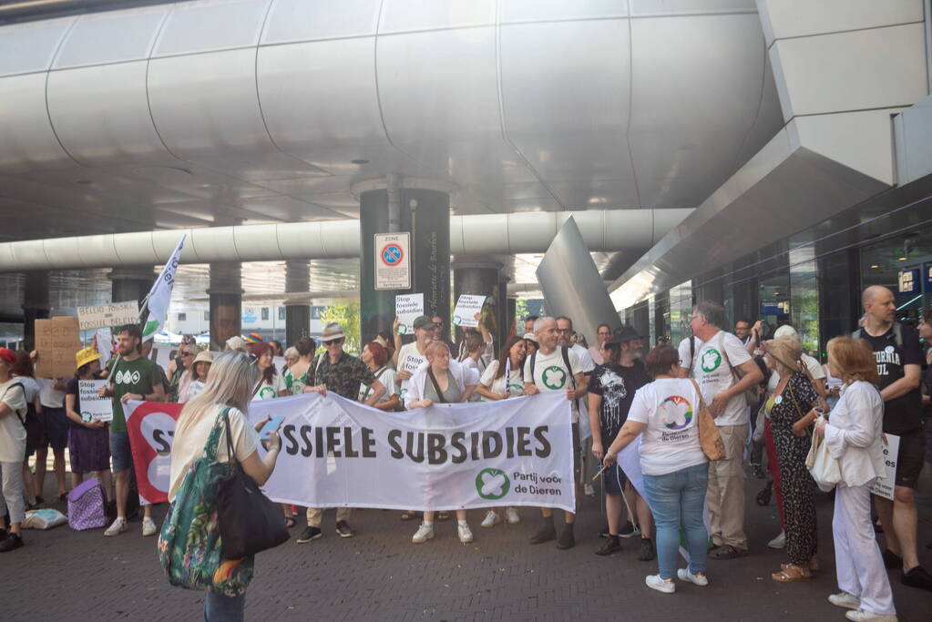XR-demonstranten verzamelen zich voor nieuwe grote demonstratie