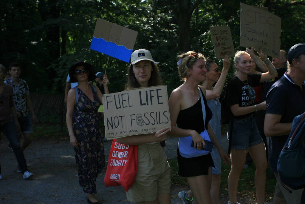 XR-demonstranten verzamelen zich voor nieuwe grote demonstratie