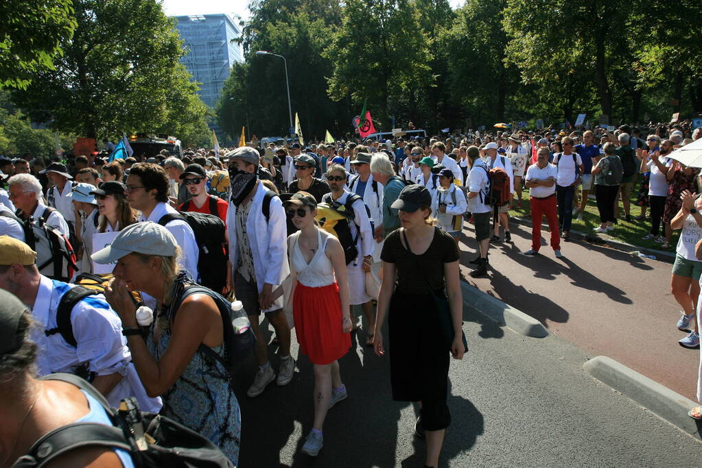 XR-demonstranten verzamelen zich voor nieuwe grote demonstratie