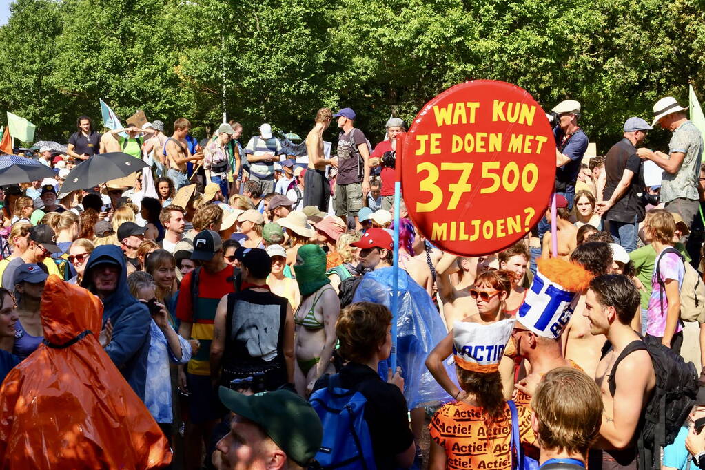 XR-demonstranten verzamelen zich voor nieuwe grote demonstratie