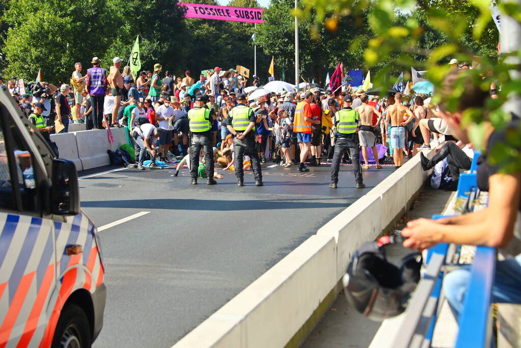 XR-demonstranten verzamelen zich voor nieuwe grote demonstratie
