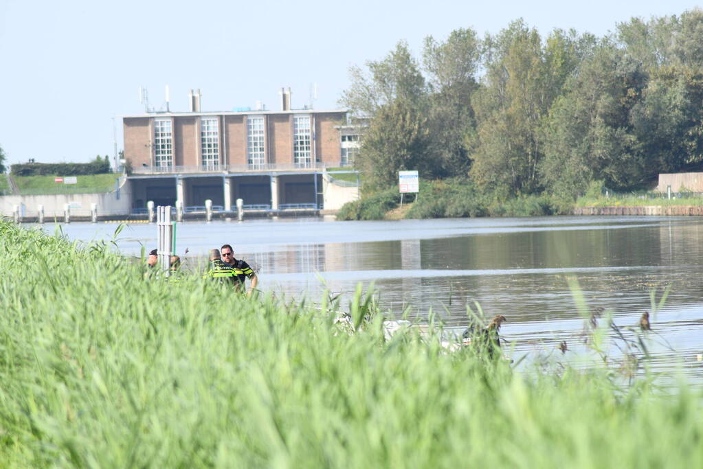 Persoon zwaargewond bij waterongeval