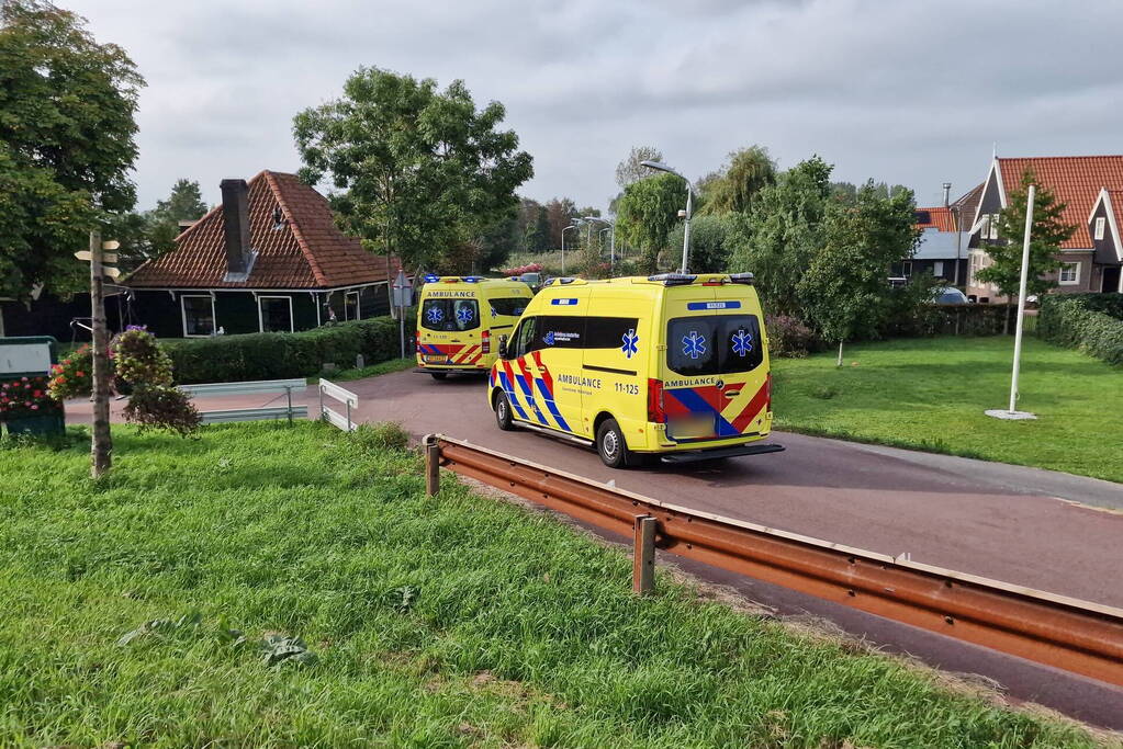 Wielrenner ernstig gewond bij botsing met scooterrijder