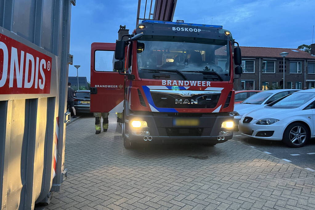 Vrouw buitengesloten van woning