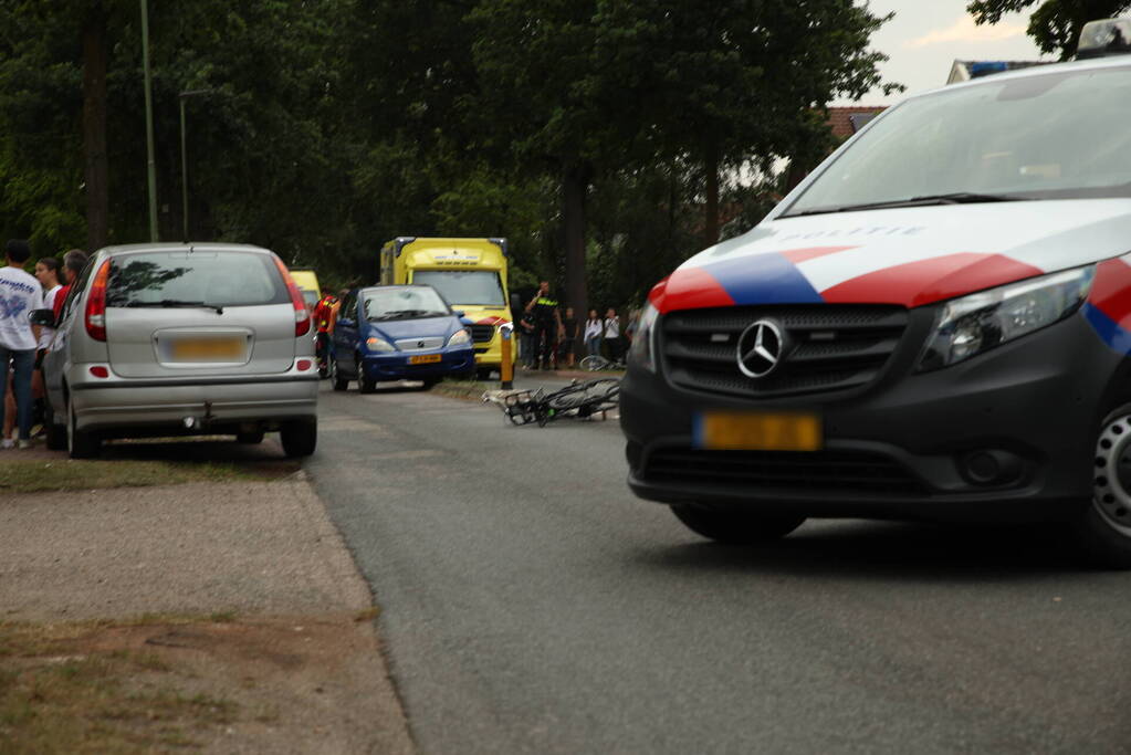Fietser ernstig gewond bij botsing met automobilist