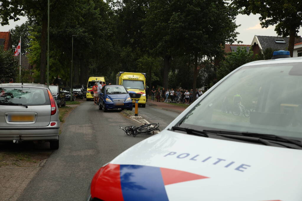Fietser ernstig gewond bij botsing met automobilist