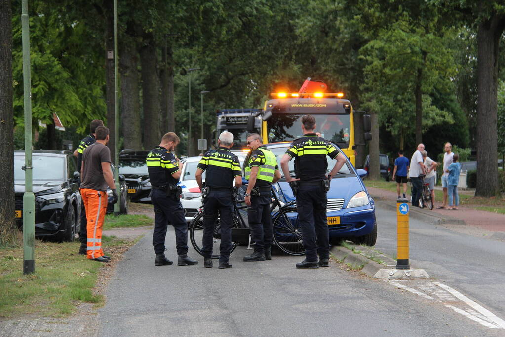 Fietser ernstig gewond bij botsing met automobilist