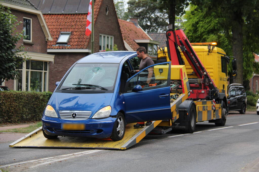 Fietser ernstig gewond bij botsing met automobilist
