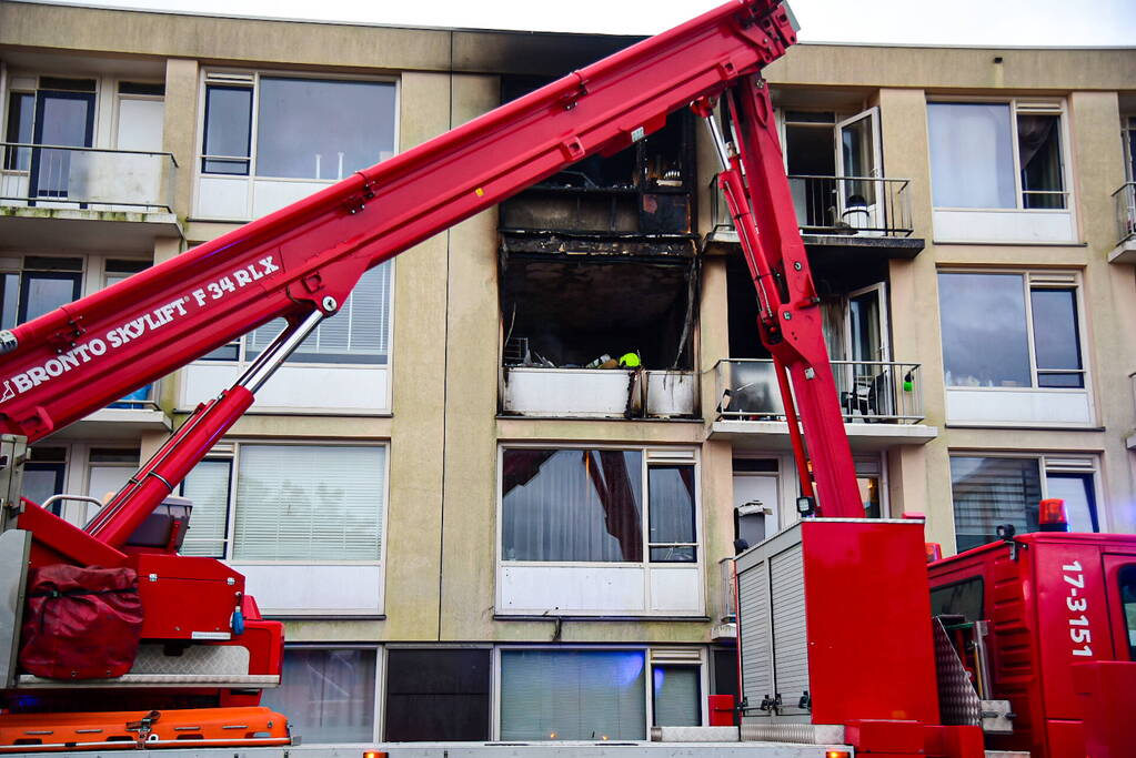 Twee flatwoningen volledig uitgebrand