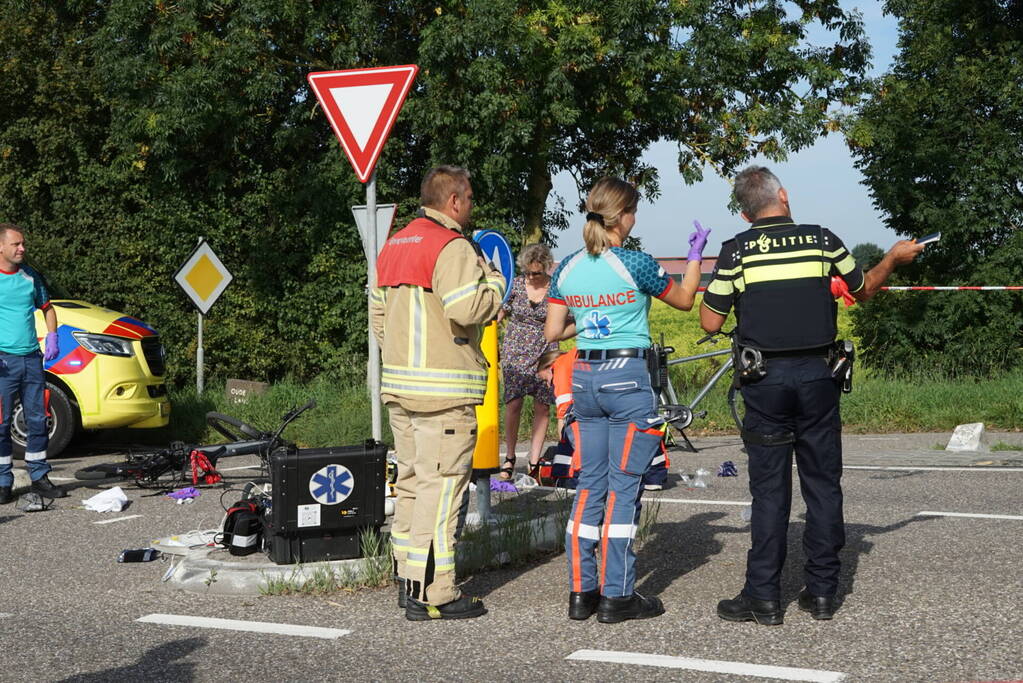 Tiener overleden na botsing lijnbus