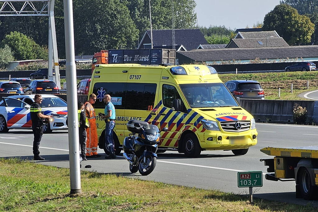 Motorrijder gewond na val op snelweg