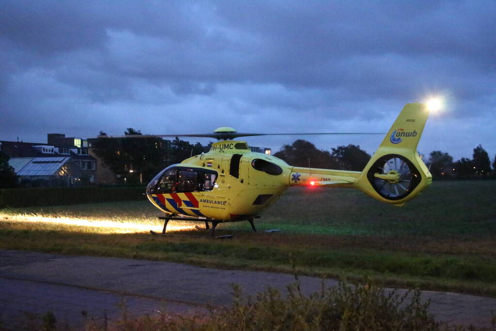 Traumateam assisteert ambulancedienst bij medische noodsituatie