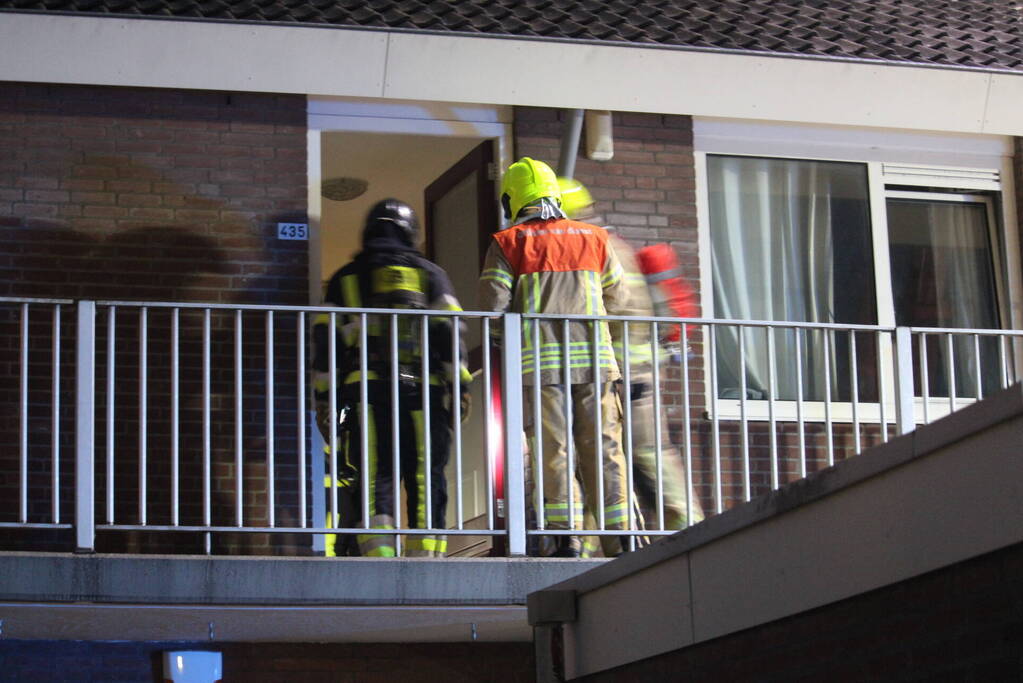 Uitslaande woningbrand snel onder controle
