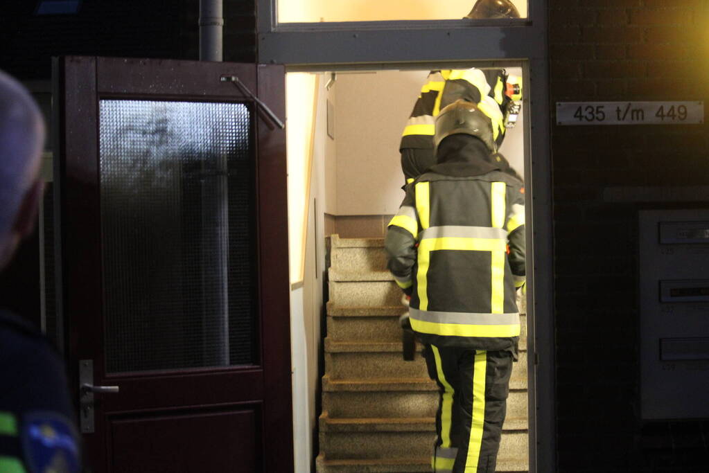 Uitslaande woningbrand snel onder controle