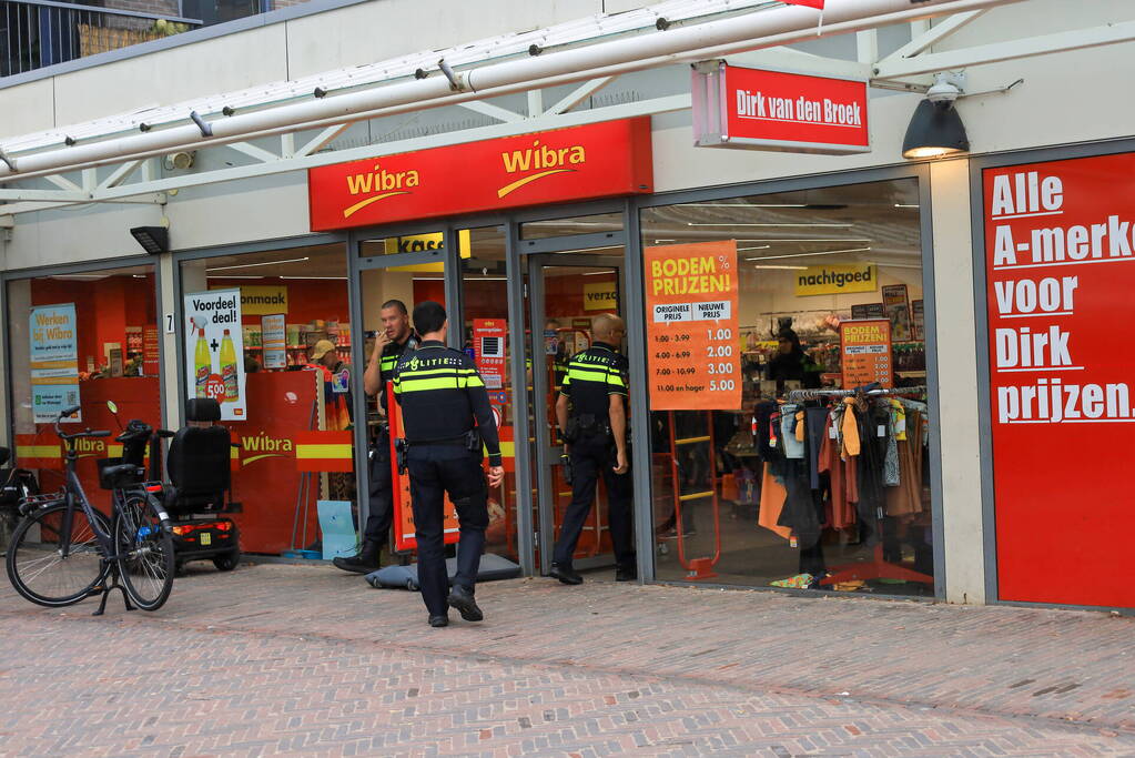 Twee personen op de vlucht na overval