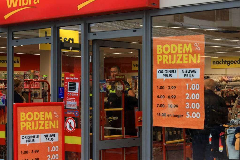 Twee personen op de vlucht na overval