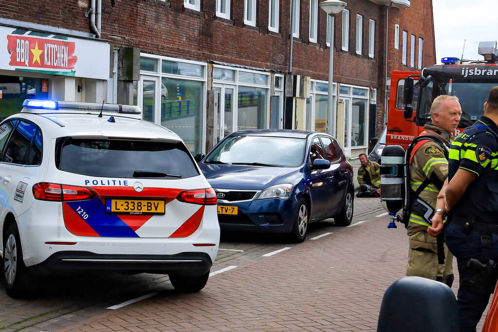 BBQ van restaurant vat vlam