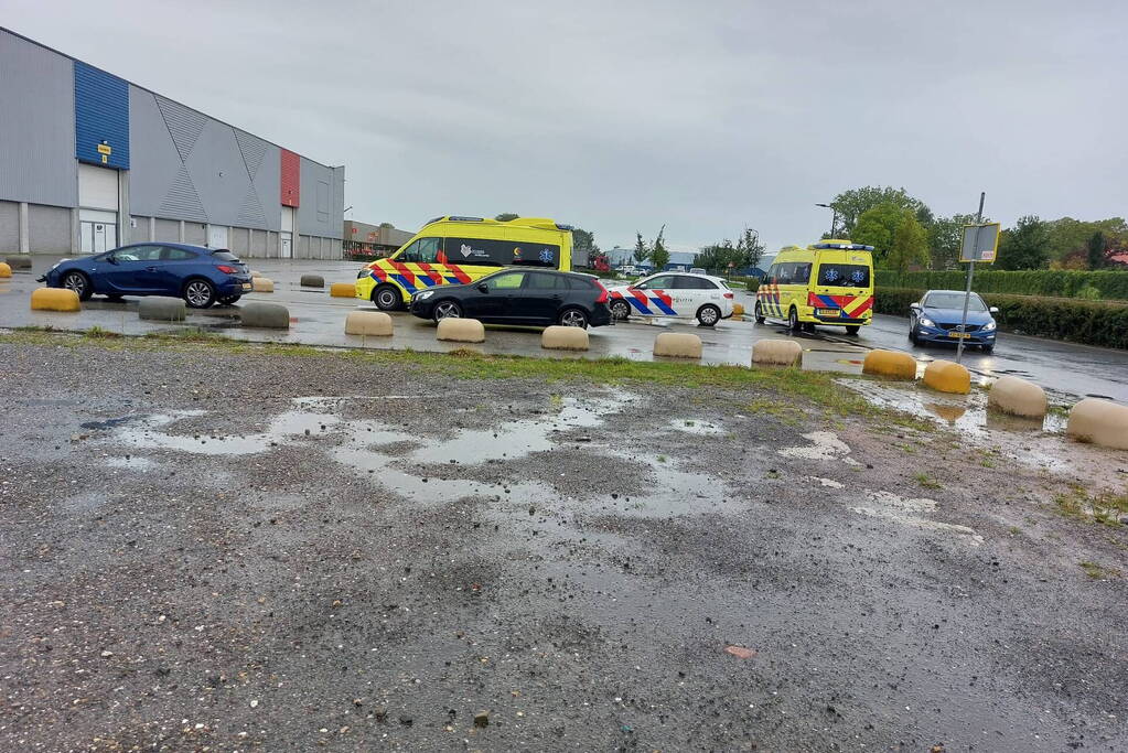 Twee gewonden bij kop-staartbotsing