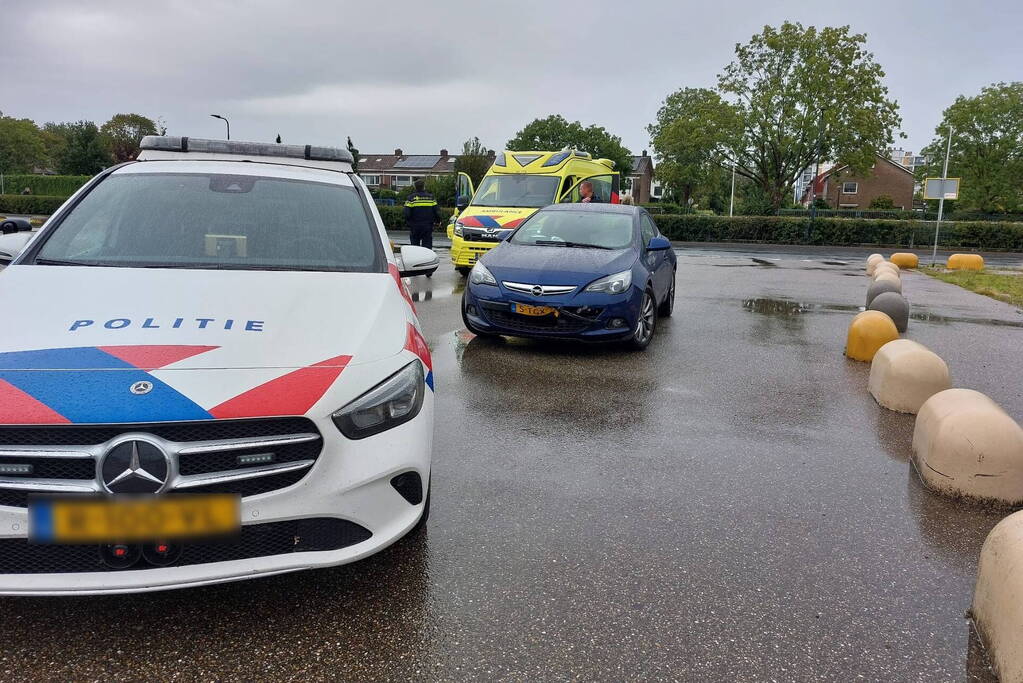 Twee gewonden bij kop-staartbotsing