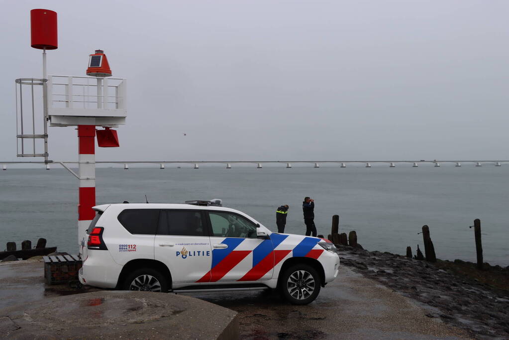 Grote zoekactie naar te water geraakte persoon
