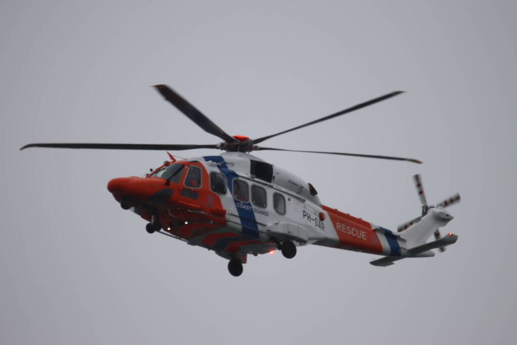 Grote zoekactie naar te water geraakte persoon