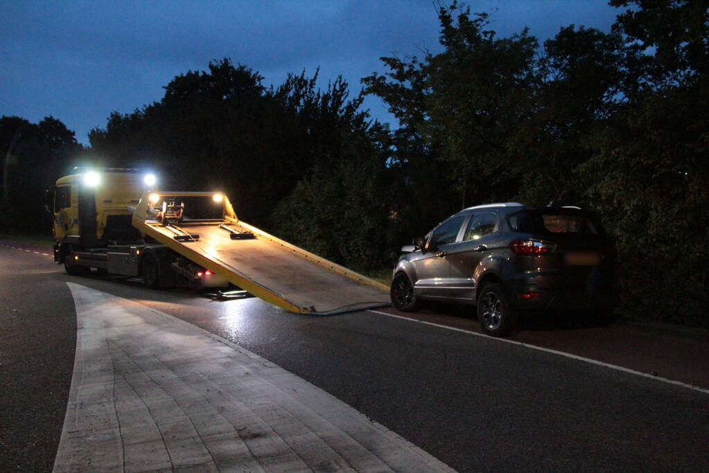 Vier gewonden bij botsing tussen auto en fietser