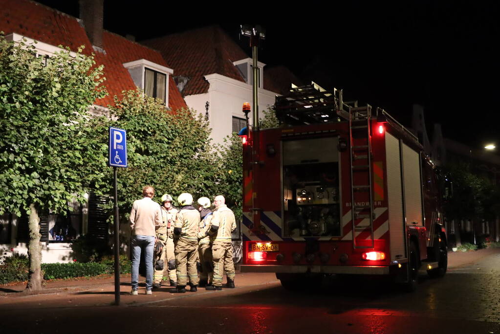 Brandweer ventileert woning na gaslekkage