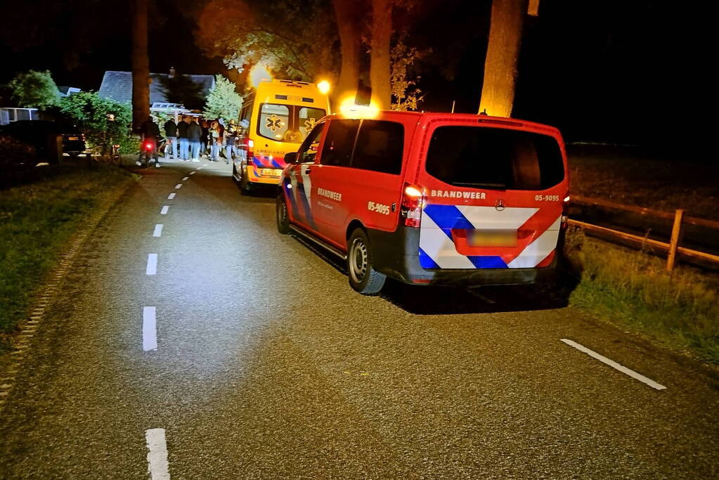Enorme ravage nadat auto woning inrijd, 15-jarige aangehouden