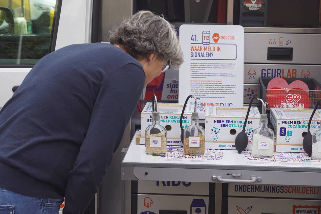Geur van een xtc-laboratorium te ruiken op de markt