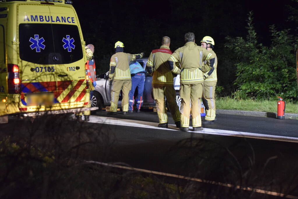 Achtervolging eindigt in crash, Maserati zwaar beschadigd