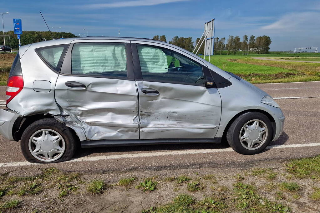 Twee auto's beschadigd bij ongeval
