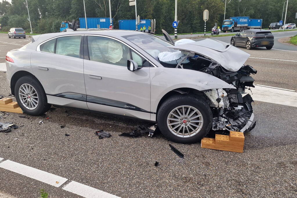 Flinke schade bij frontale botsing