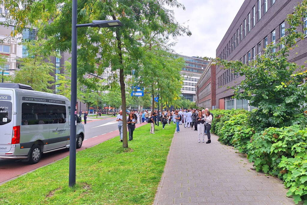 Twee gewonden bij twee schietpartijen