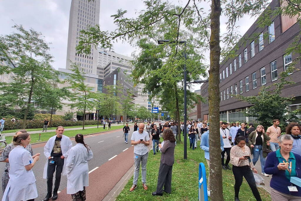 Twee gewonden bij twee schietpartijen