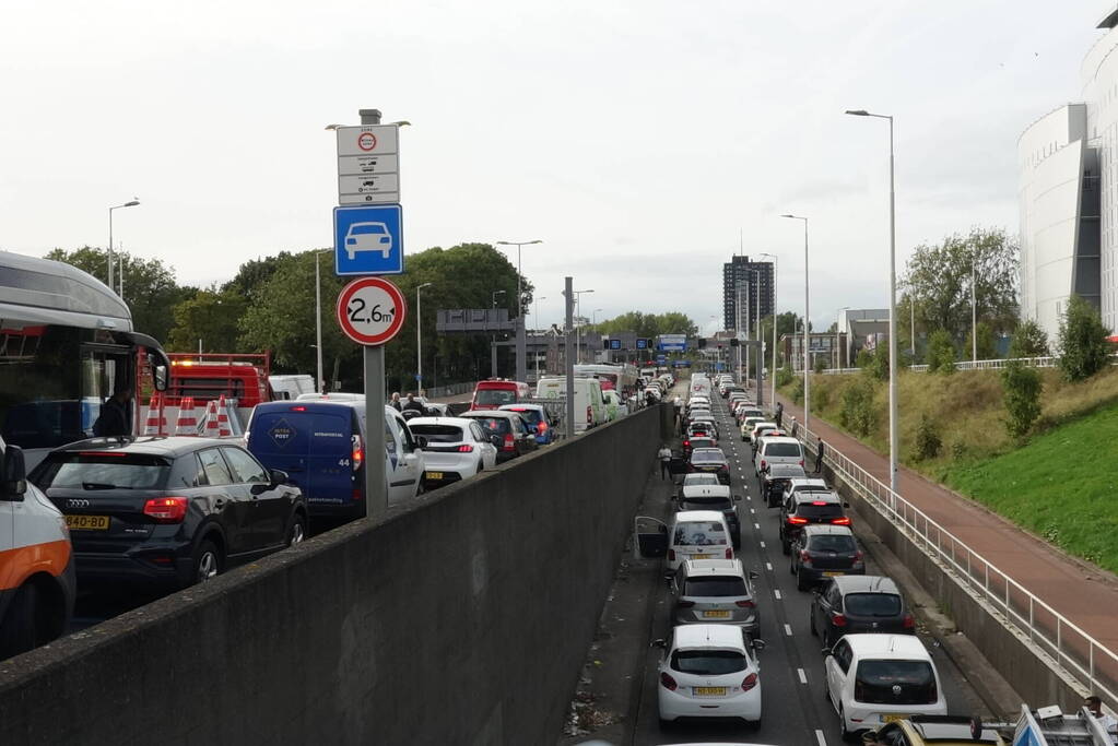 Twee gewonden bij twee schietpartijen