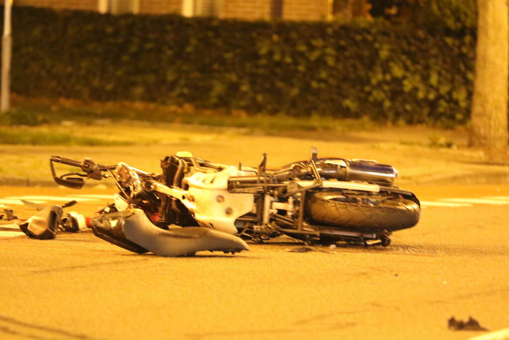 Ravage en gewonden bij aanrijding met motor