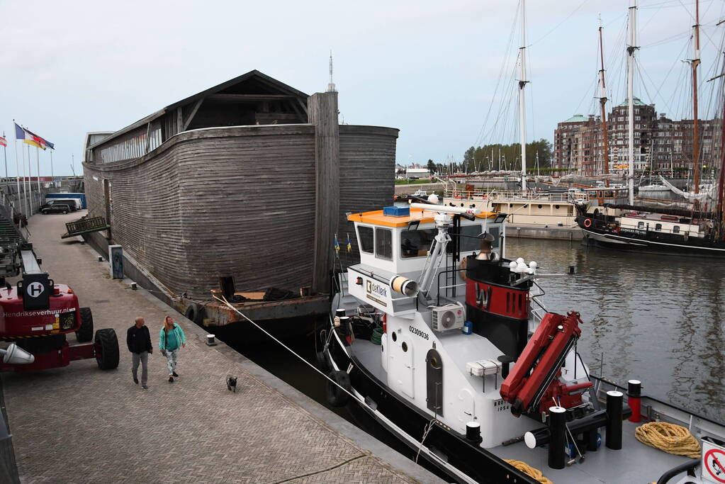 Arkmuseum aangekomen in haven