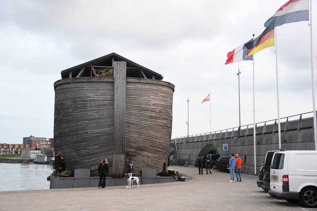 Arkmuseum aangekomen in haven