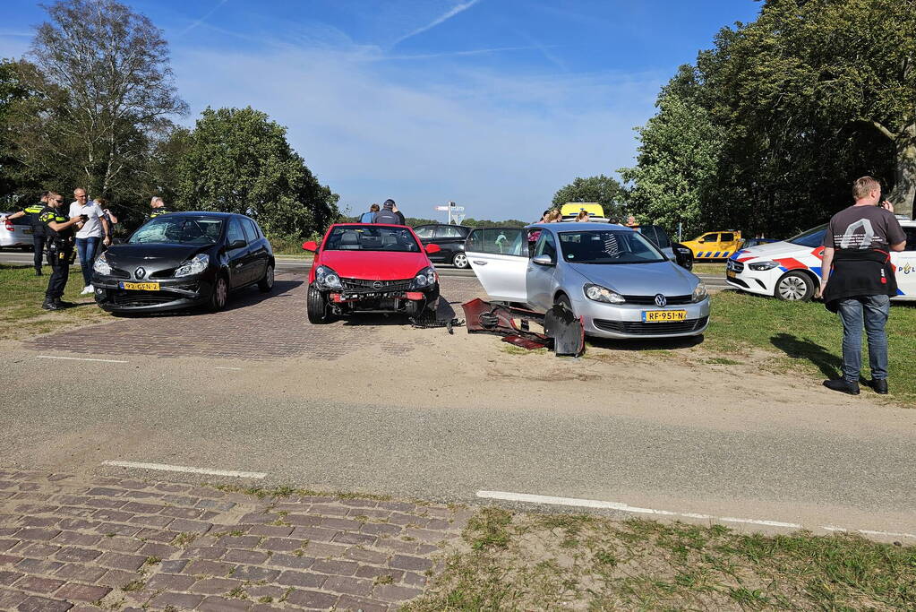 Meerdere personen gecontroleerd na kettingbotsing