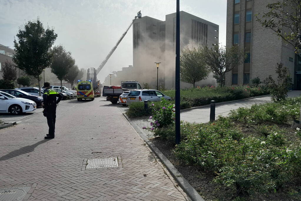 Veel rook bij brand in parkeergarage