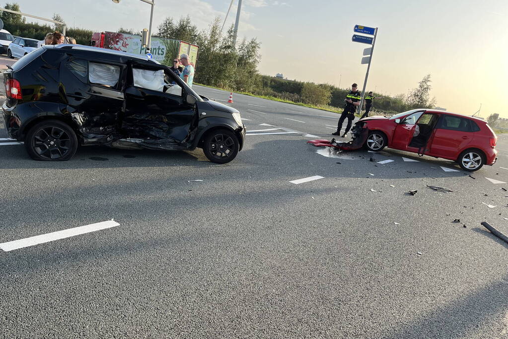 Voertuigen zwaar beschadigd door ongeval